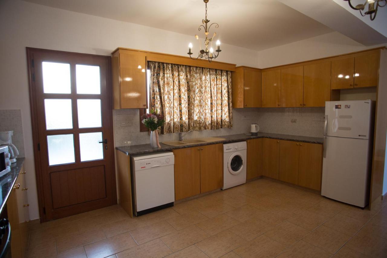 Marilia 1 Villa Polis Buitenkant foto